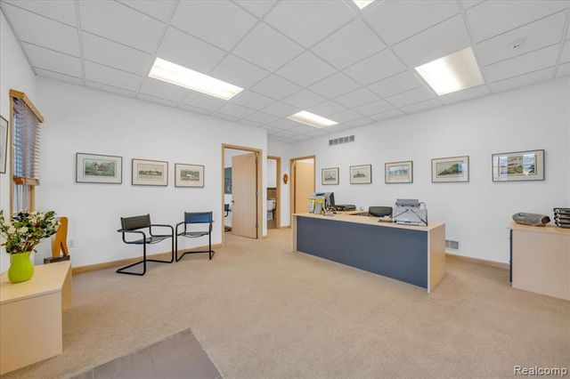 907 W 14 Mile Road, Clawson, MI 48017