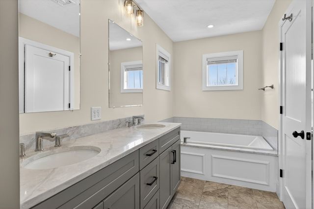 17 Trailside Terrace 17, Marlborough, MA 01752