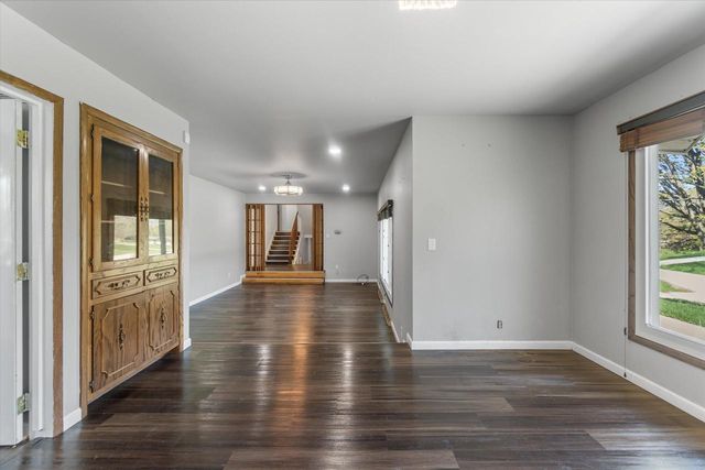 2003 Valley Spring DRIVE, New Berlin, WI 53151