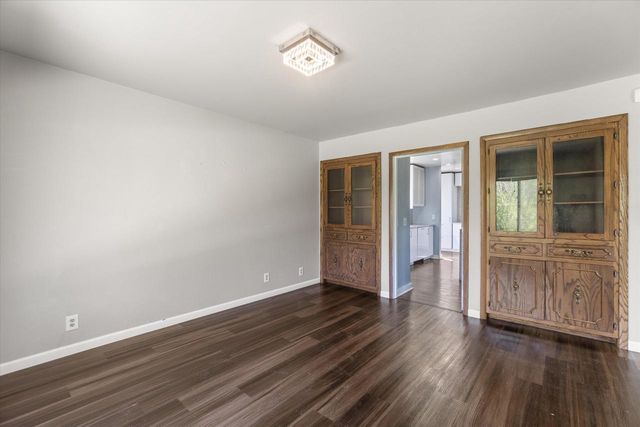2003 Valley Spring DRIVE, New Berlin, WI 53151