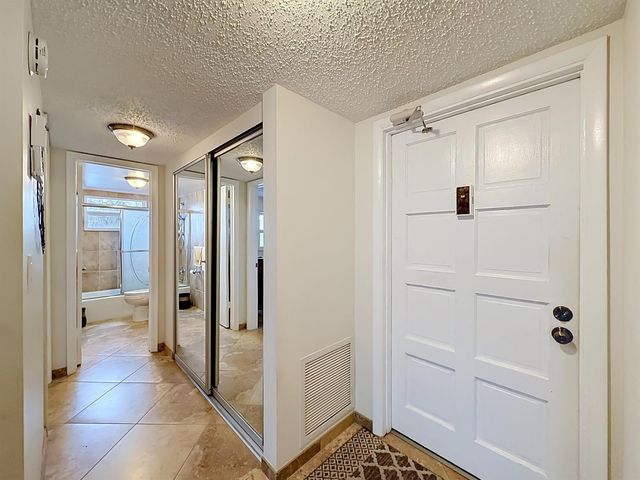4270 NW 40th Street 401, Lauderdale Lakes, FL 33319