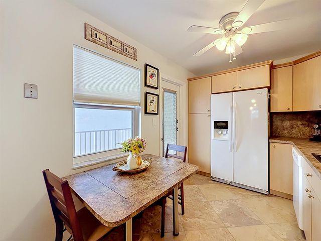 4270 NW 40th Street 401, Lauderdale Lakes, FL 33319