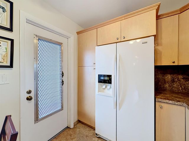 4270 NW 40th Street 401, Lauderdale Lakes, FL 33319