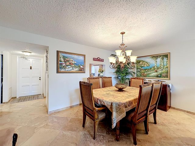 4270 NW 40th Street 401, Lauderdale Lakes, FL 33319
