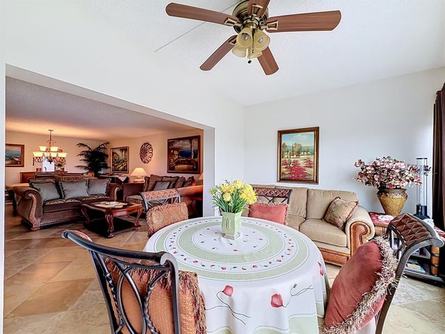 4270 NW 40th Street 401, Lauderdale Lakes, FL 33319