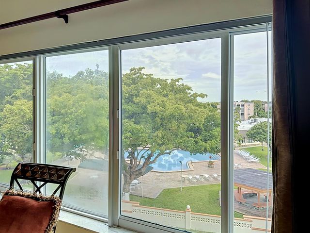 4270 NW 40th Street 401, Lauderdale Lakes, FL 33319