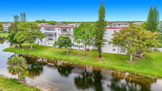 4270 NW 40th Street 401, Lauderdale Lakes, FL 33319