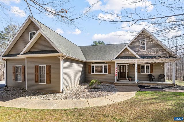 1815 RIVANNA WOODS DR, Fork Union, VA 23055