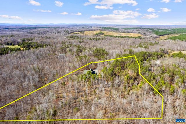 1815 RIVANNA WOODS DR, Fork Union, VA 23055