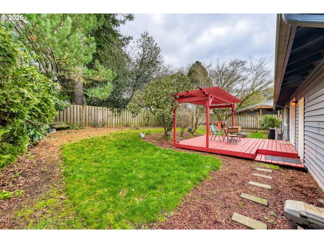 15820 Ne BROADWAY, Portland, OR 97230