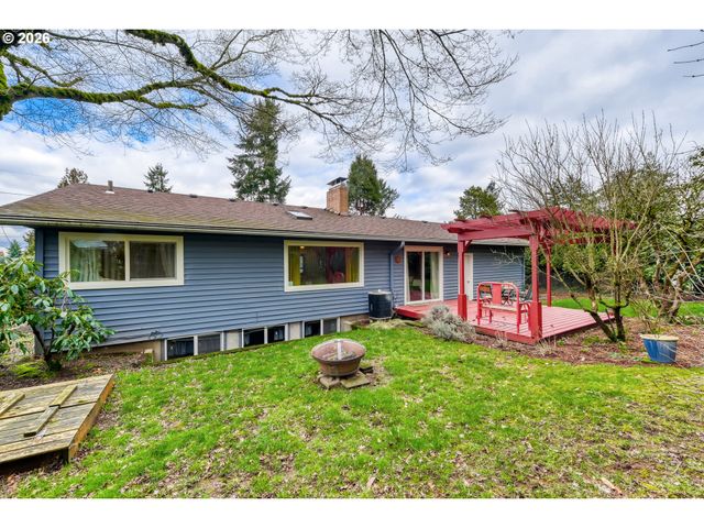 15820 Ne BROADWAY, Portland, OR 97230