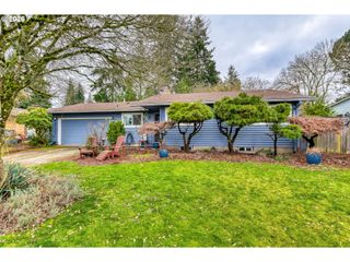 15820 Ne BROADWAY, Portland, OR 97230