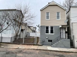 25 Kipp St, Newark City, NJ 07108