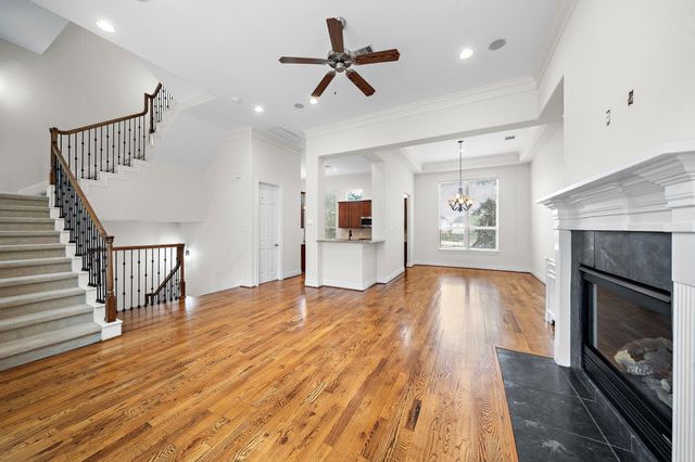 2828 Sherwin Street, Houston, TX 77007