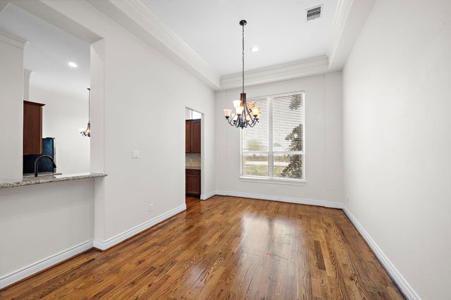 2828 Sherwin Street, Houston, TX 77007