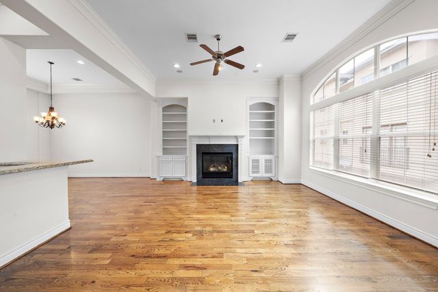 2828 Sherwin Street, Houston, TX 77007