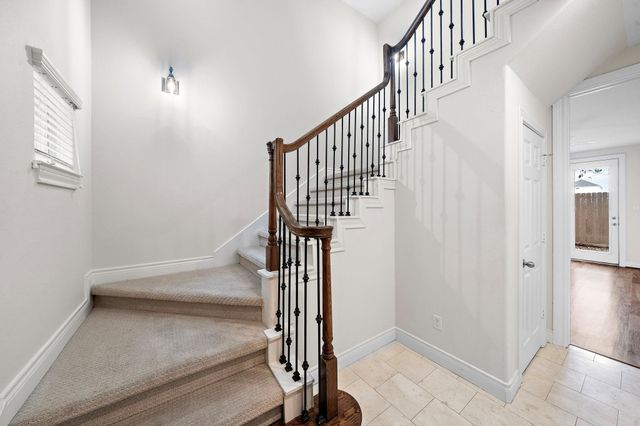 2828 Sherwin Street, Houston, TX 77007