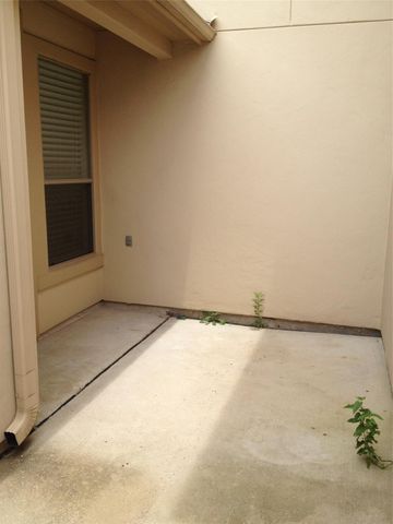 2038 Palm Forest Lane, Houston, TX 77077