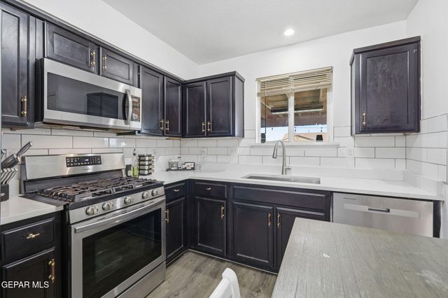 732 Nuevo Desierto Drive, Horizon City, TX 79928