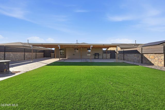 732 Nuevo Desierto Drive, Horizon City, TX 79928