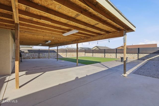 732 Nuevo Desierto Drive, Horizon City, TX 79928