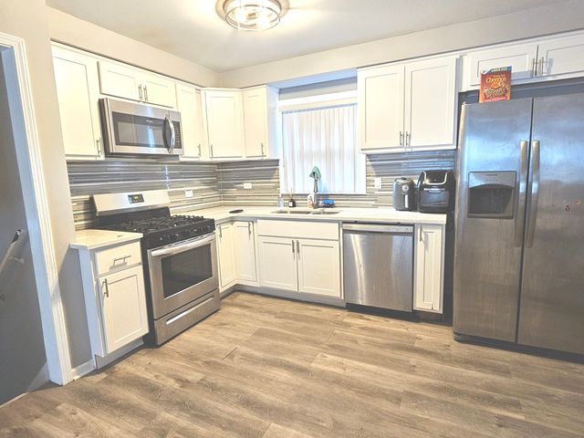678 Muskegon Avenue, Calumet City, IL 60409