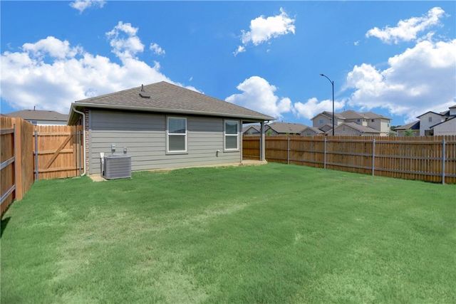 216 Strand LN, Bastrop, TX 78602