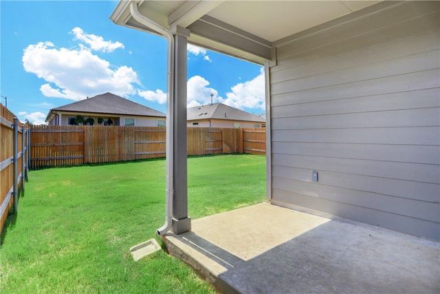 216 Strand LN, Bastrop, TX 78602