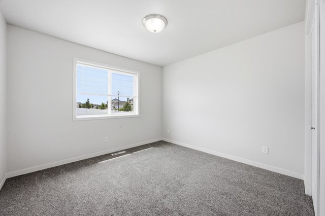 5486 Tyler Avenue S, Fargo, ND 58104