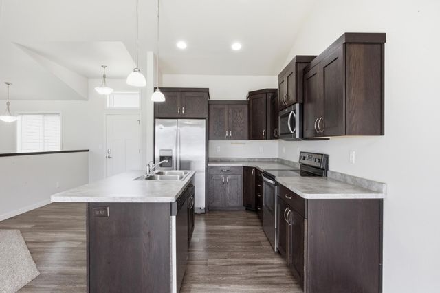 5486 Tyler Avenue S, Fargo, ND 58104