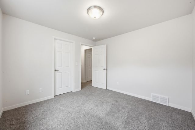 5486 Tyler Avenue S, Fargo, ND 58104