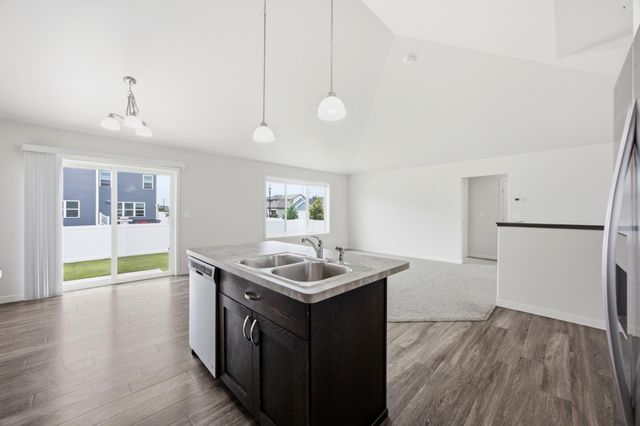 5486 Tyler Avenue S, Fargo, ND 58104