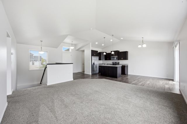 5486 Tyler Avenue S, Fargo, ND 58104