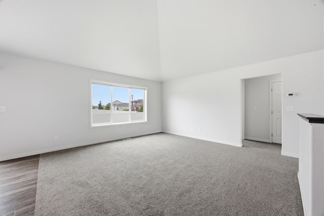 5486 Tyler Avenue S, Fargo, ND 58104