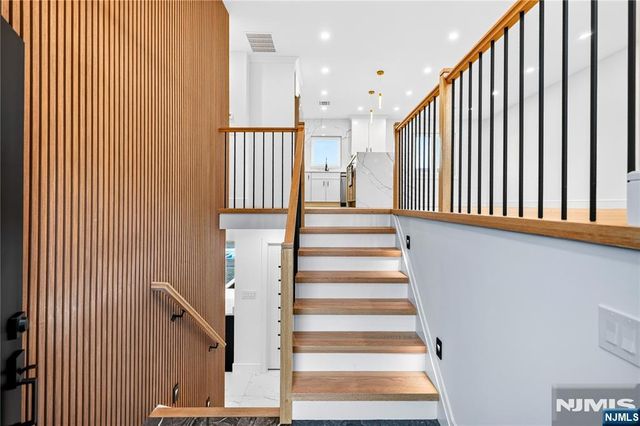 95 Atkins Terrace, East Rutherford, NJ 07073
