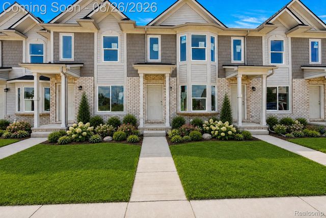 35300 Brittany Drive 120, New Baltimore, MI 48047