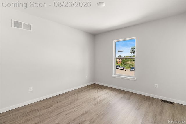 35300 Brittany Drive 120, New Baltimore, MI 48047