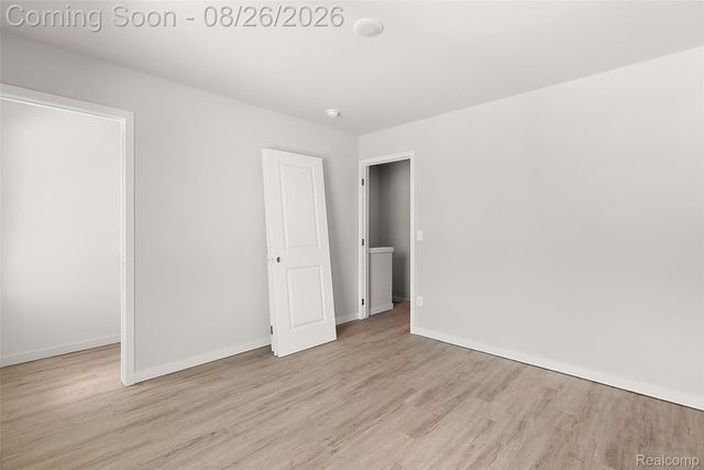 35300 Brittany Drive 120, New Baltimore, MI 48047