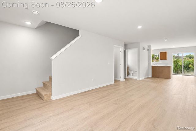 35300 Brittany Drive 120, New Baltimore, MI 48047