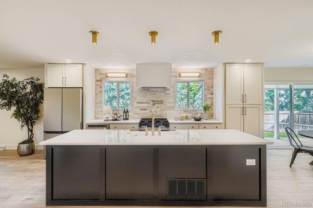 11326 E Berry Drive, Englewood, CO 80111