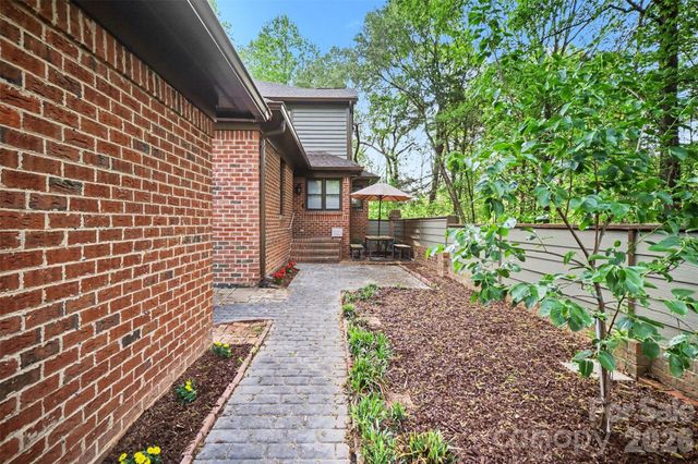 7443 Newmans Lane, Charlotte, NC 28270