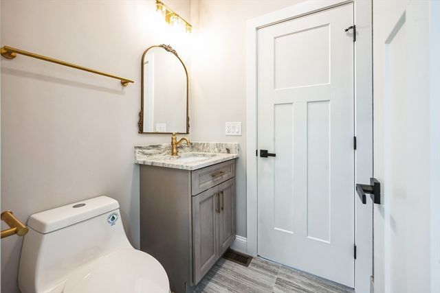 1 Falcon Dr, Shrewsbury, MA 01545