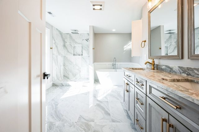 1 Falcon Dr, Shrewsbury, MA 01545