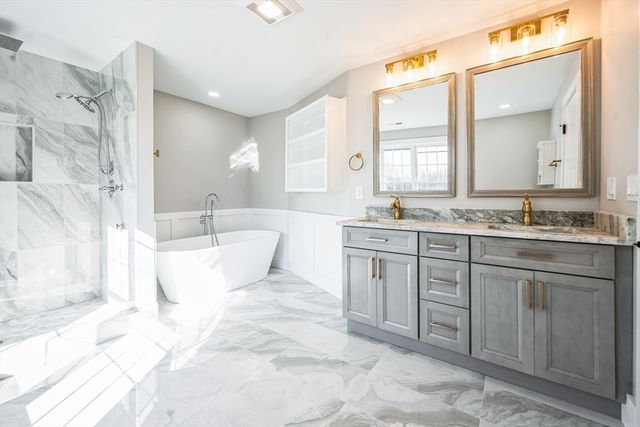 1 Falcon Dr, Shrewsbury, MA 01545