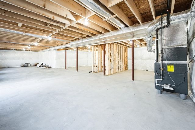 1 Falcon Dr, Shrewsbury, MA 01545