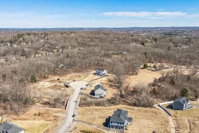 1 Falcon Dr, Shrewsbury, MA 01545