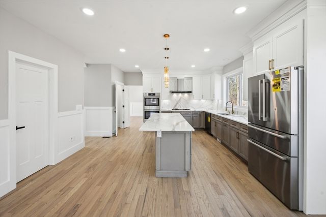 1 Falcon Dr, Shrewsbury, MA 01545