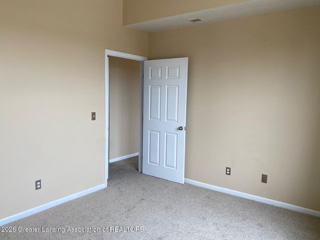 12967 Townsend Drive 211, Grand Ledge, MI 48837