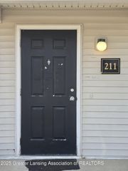 12967 Townsend Drive 211, Grand Ledge, MI 48837