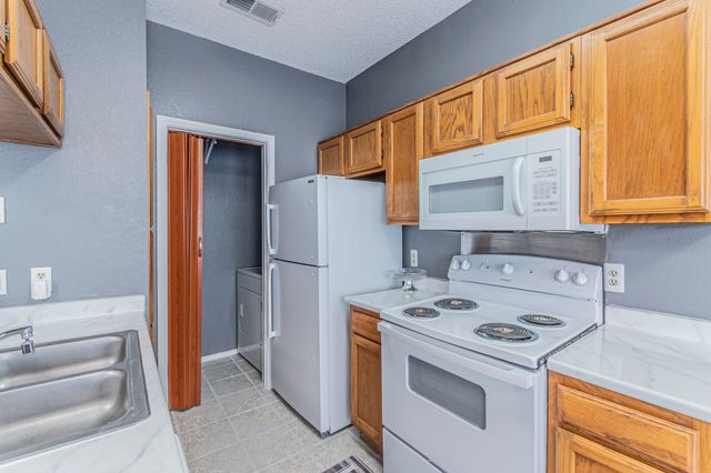 7340 Skillman Street 1207, Dallas, TX 75231